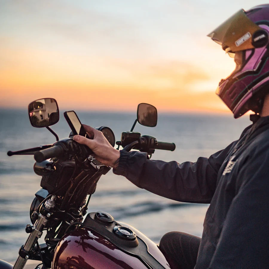 Mountable Case Showdown: Rokform vs Quad Lock - Which One Reigns Supreme?